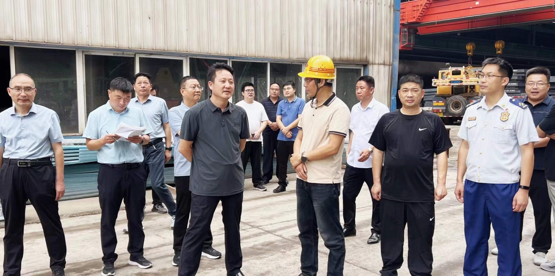 西峽縣委常委、副縣長(zhǎng)曹闖一行蒞臨南陽(yáng)漢冶特鋼調(diào)研重點(diǎn)項(xiàng)目建設(shè)情況